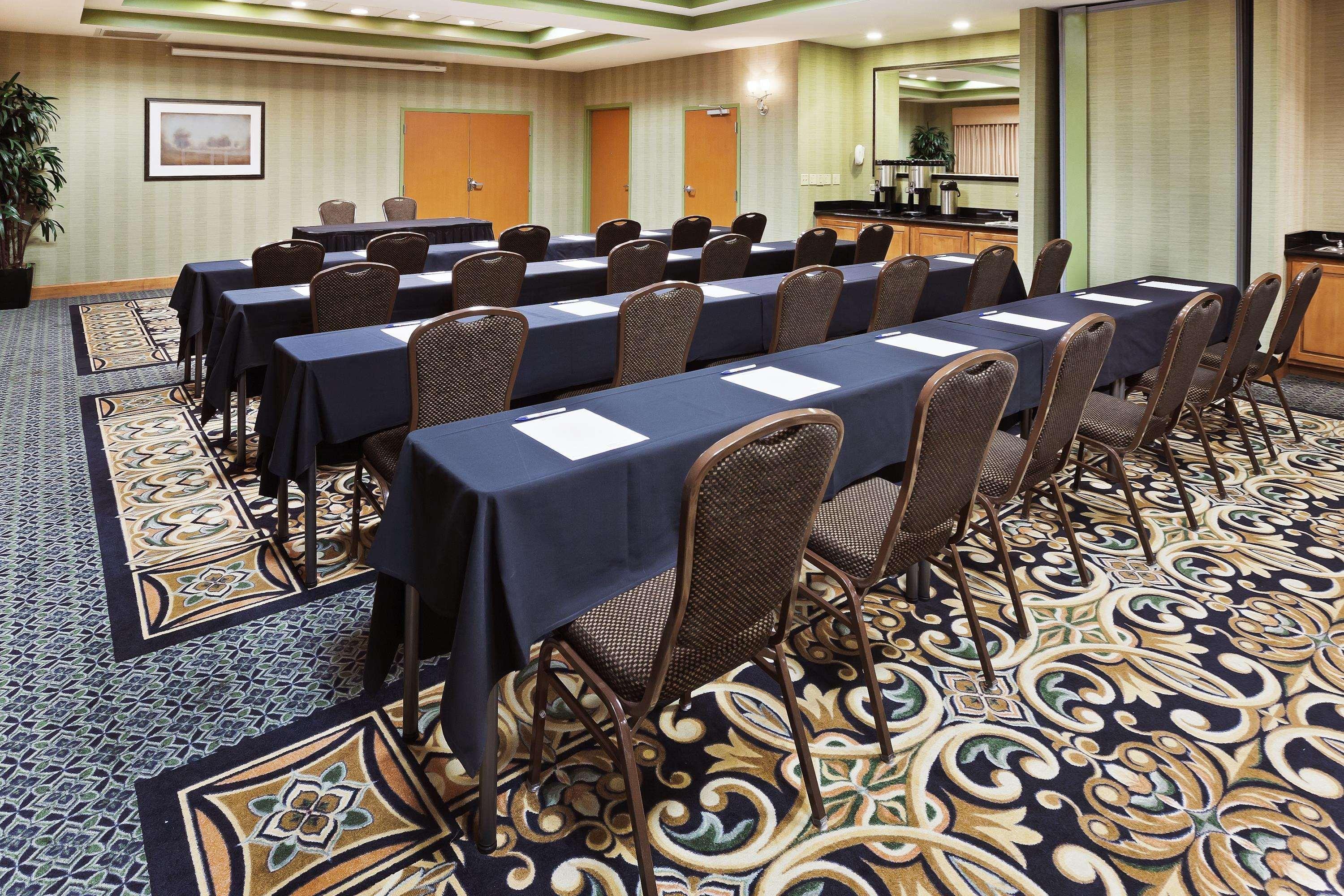 Hilton Garden Inn Tulsa South Negocio foto