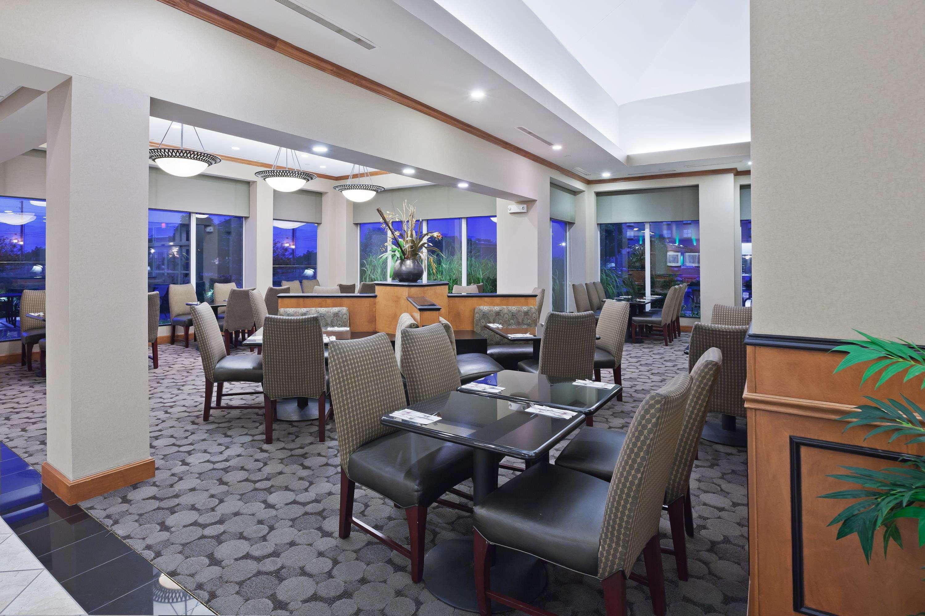 Hilton Garden Inn Tulsa South Exterior foto