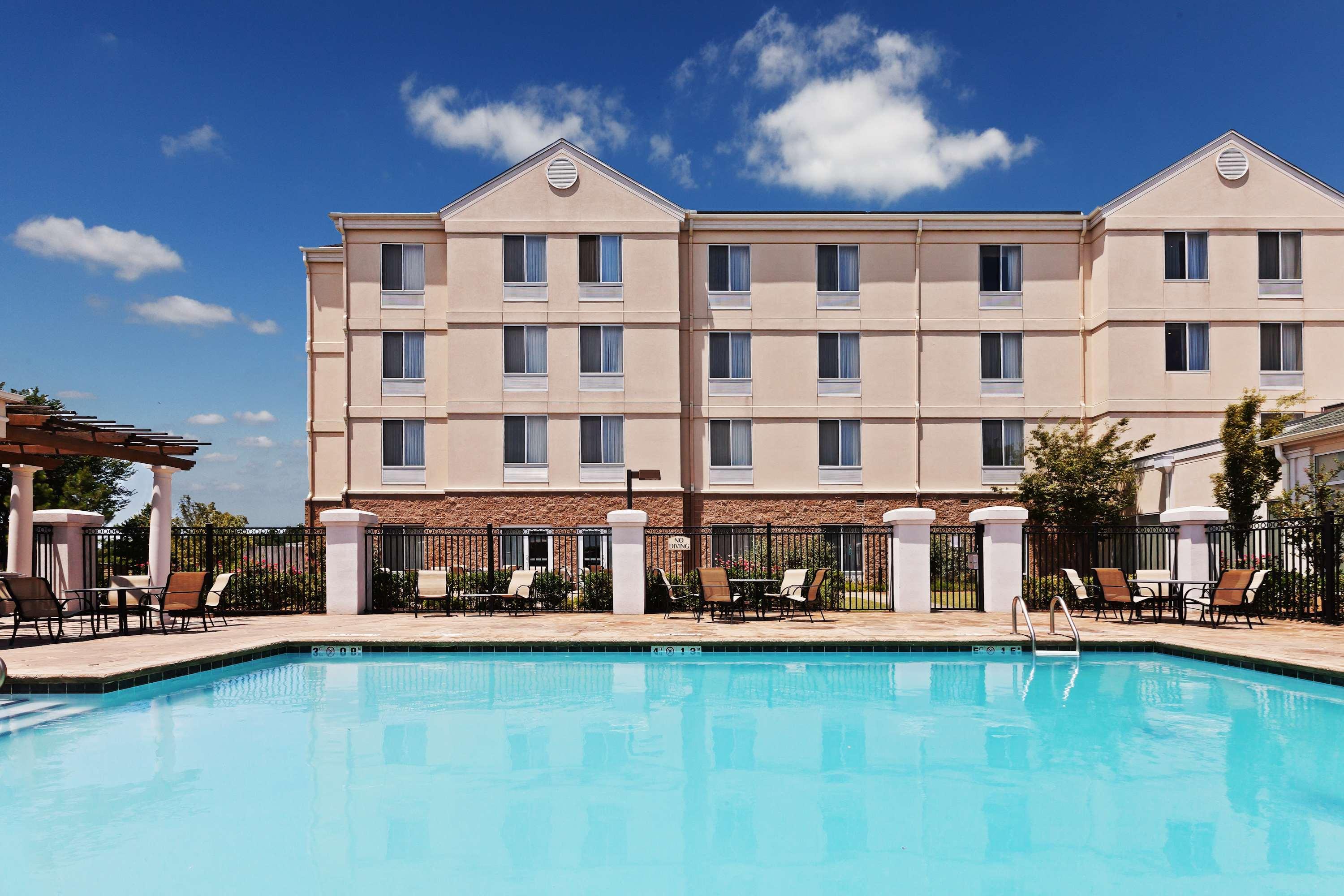Hilton Garden Inn Tulsa South Exterior foto